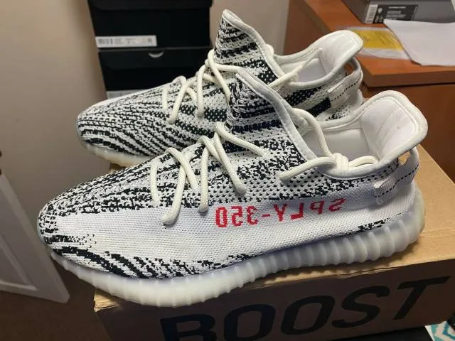 Adidas mens yeezy 350 boost v2 