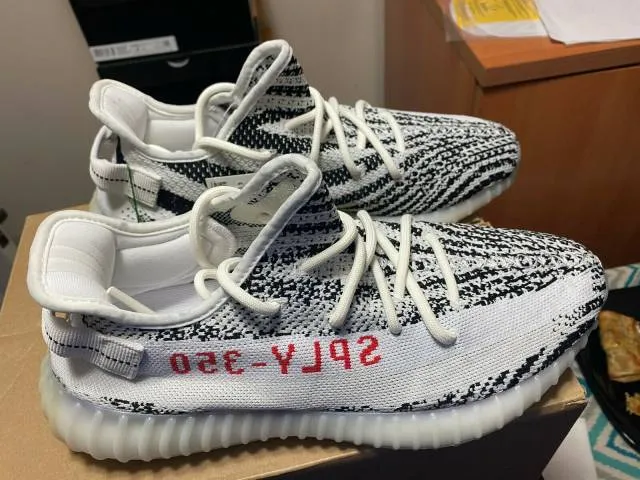 Adidas mens yeezy 350 boost v2 