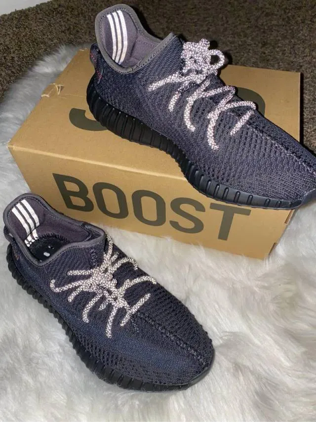 Adidas yeezy boost 350 v2 black non reflective