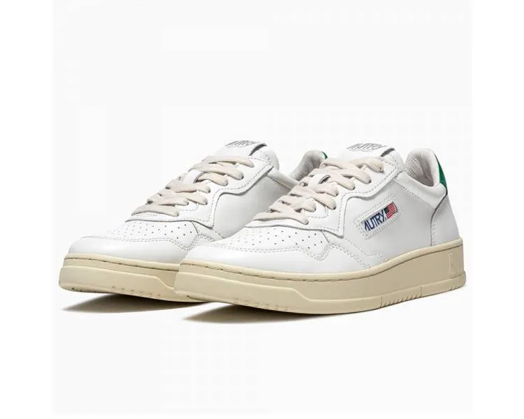 Autry Sneakers donna Medalist Low con talloncino verde