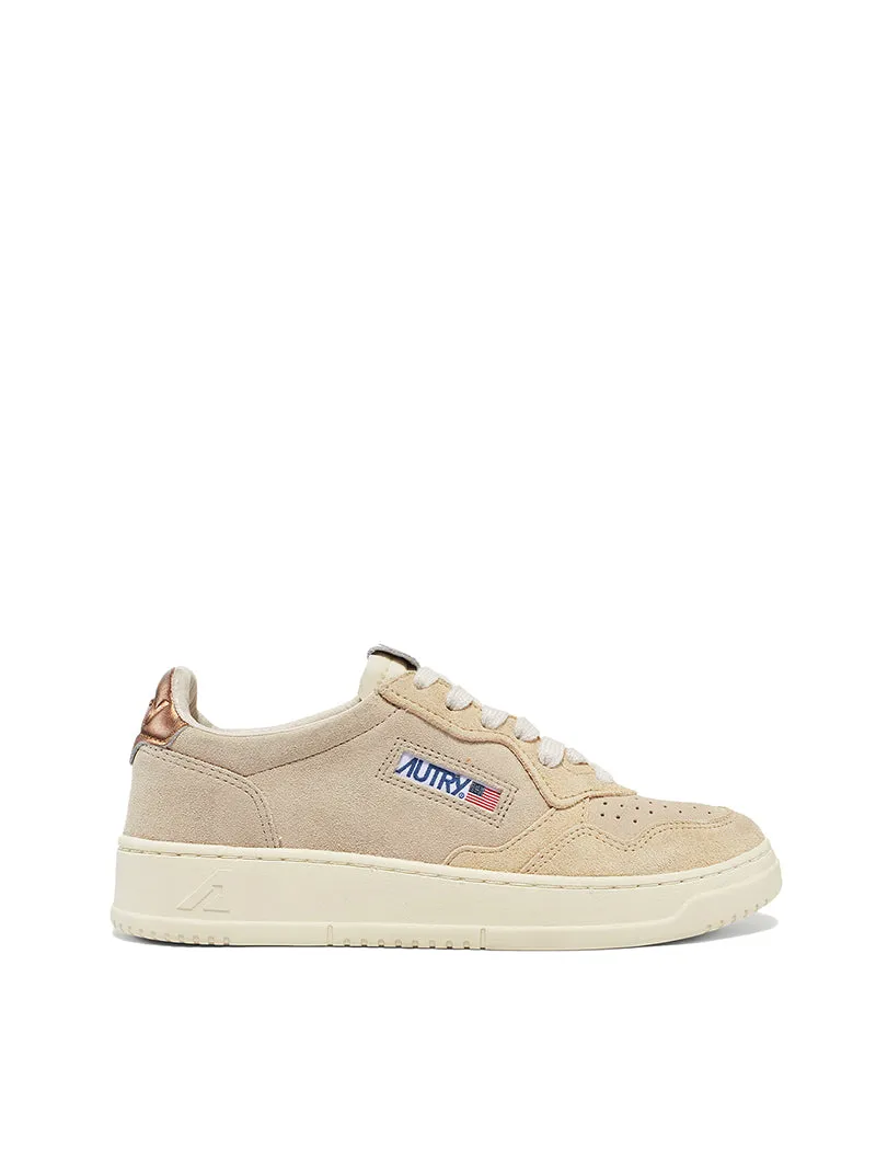 Autry Womens Medalist Low Trainer Mix Suede Geyser / Ecru