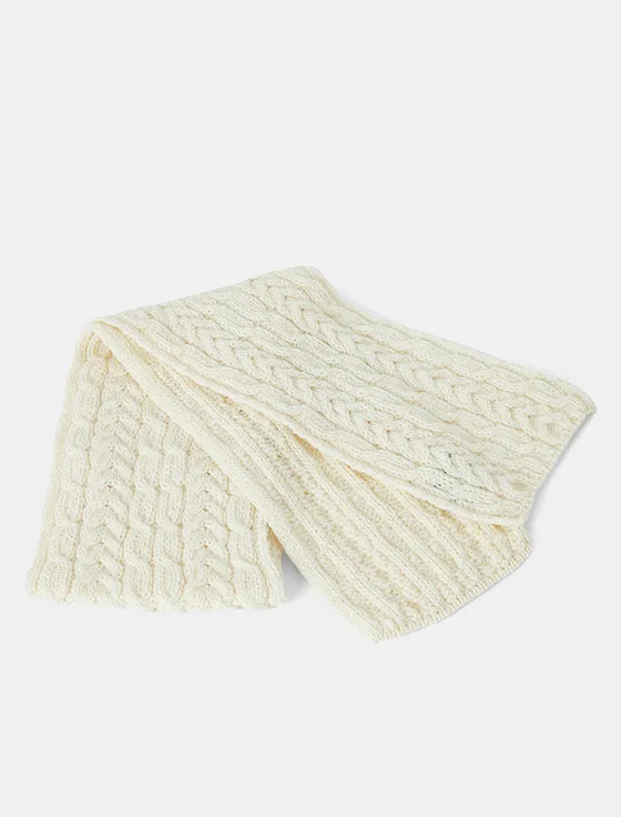 A‎ran Heritage Cab‎le Scarf-white