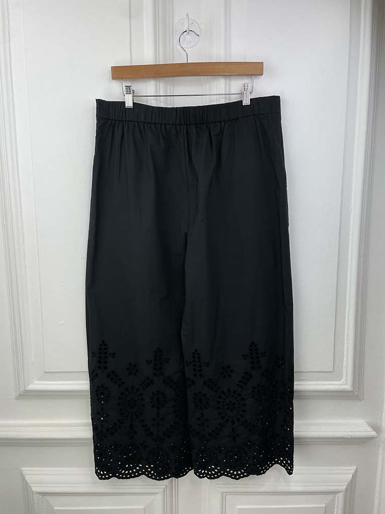 Malissa J 7/8 Broderie Anglaise Trousers - Black